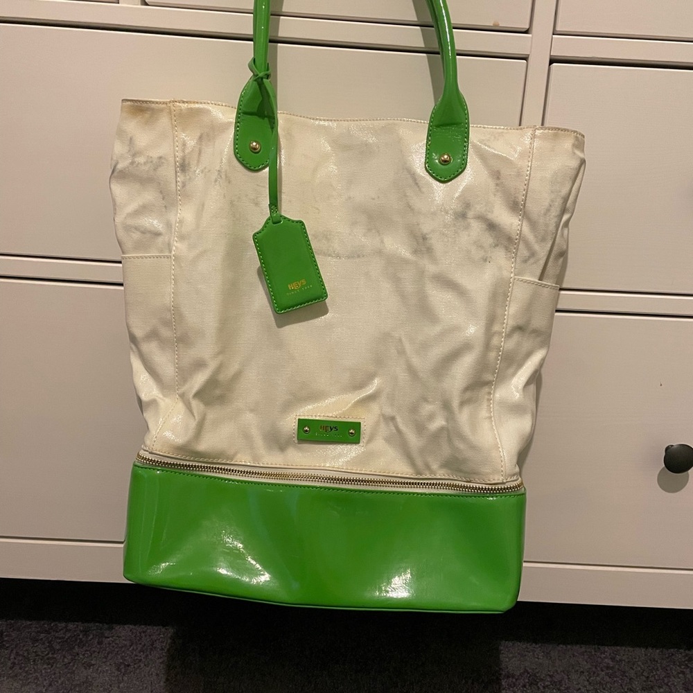 SOLD * SOLD Women’s Limited Edition Travel Tote Shiny Crème with Green Accents